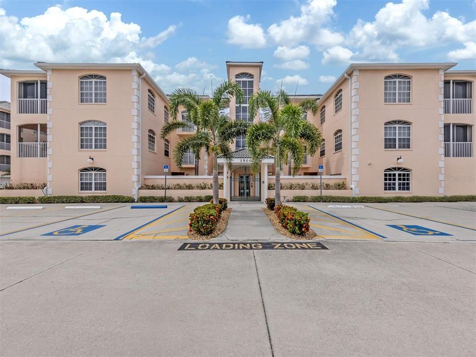 For Sale: $365,000 (3 beds, 2 baths, 1524 Square Feet)