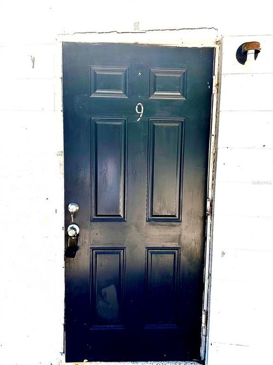 For Rent: $1,000 (2 beds, 1 baths, 650 Square Feet)