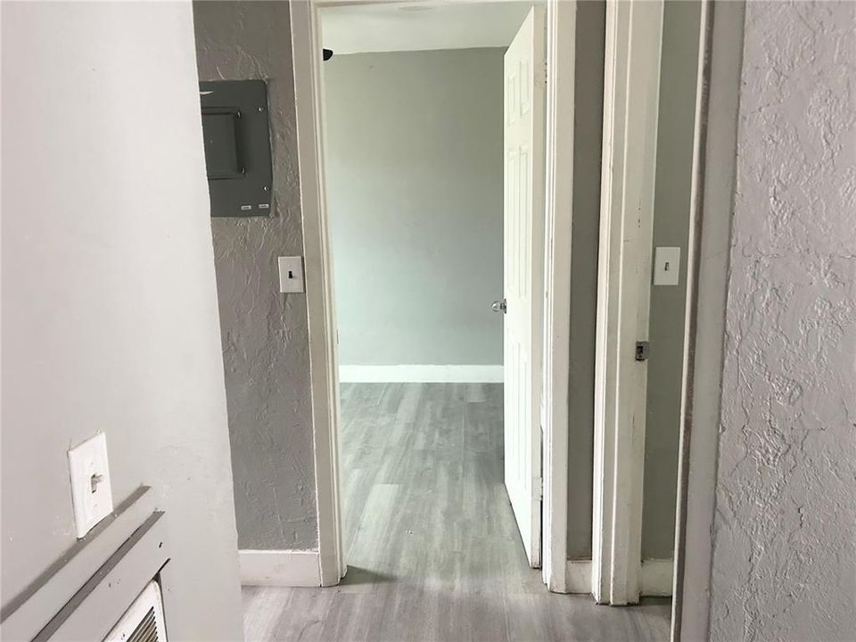 For Rent: $1,000 (2 beds, 1 baths, 650 Square Feet)