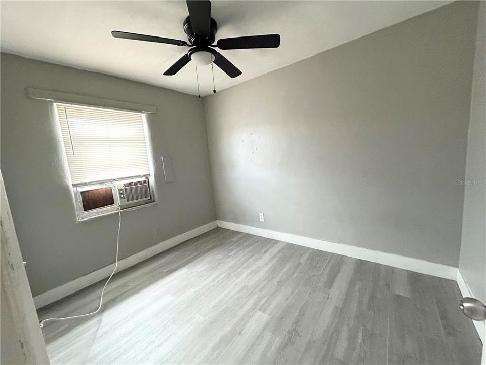For Rent: $1,000 (2 beds, 1 baths, 650 Square Feet)