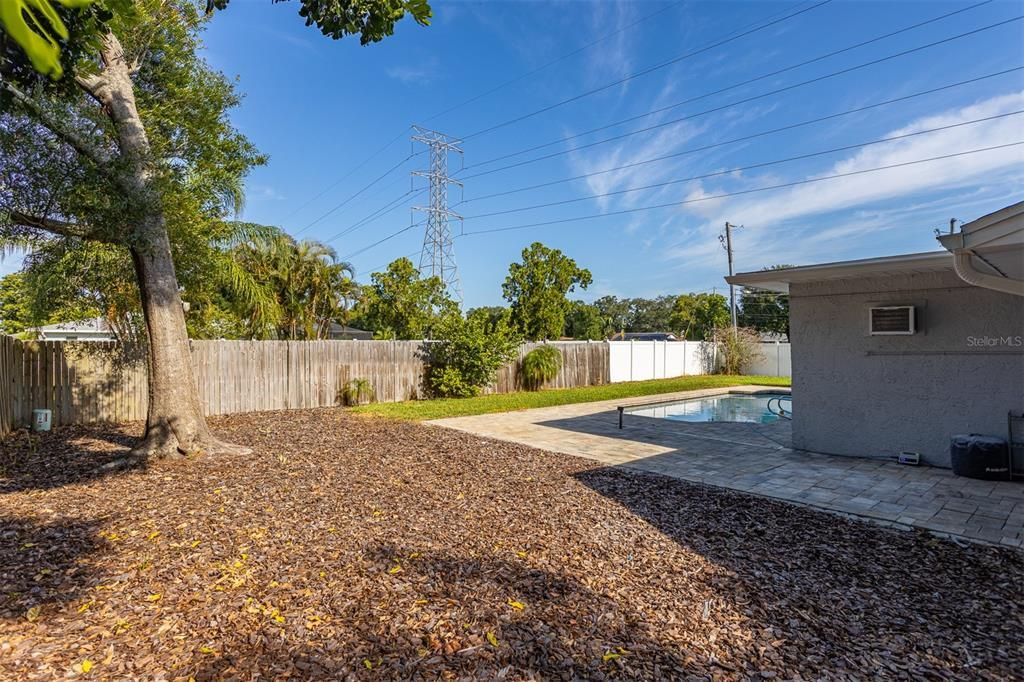 For Sale: $610,000 (3 beds, 3 baths, 1716 Square Feet)