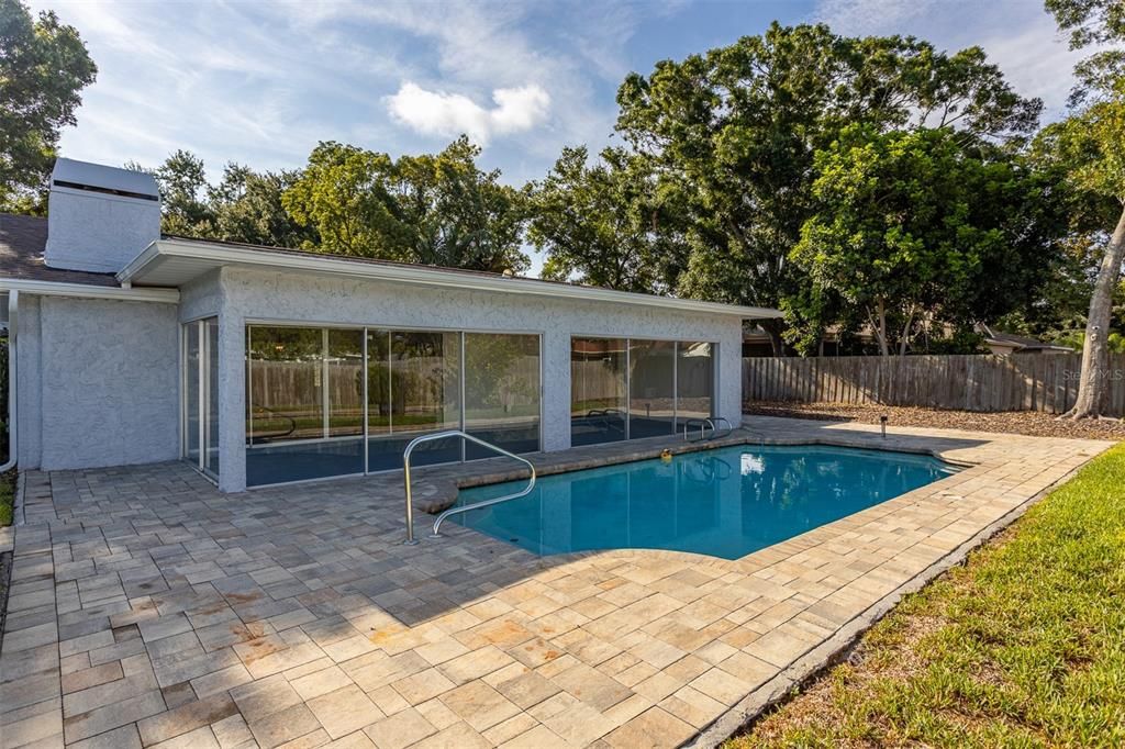 For Sale: $610,000 (3 beds, 3 baths, 1716 Square Feet)