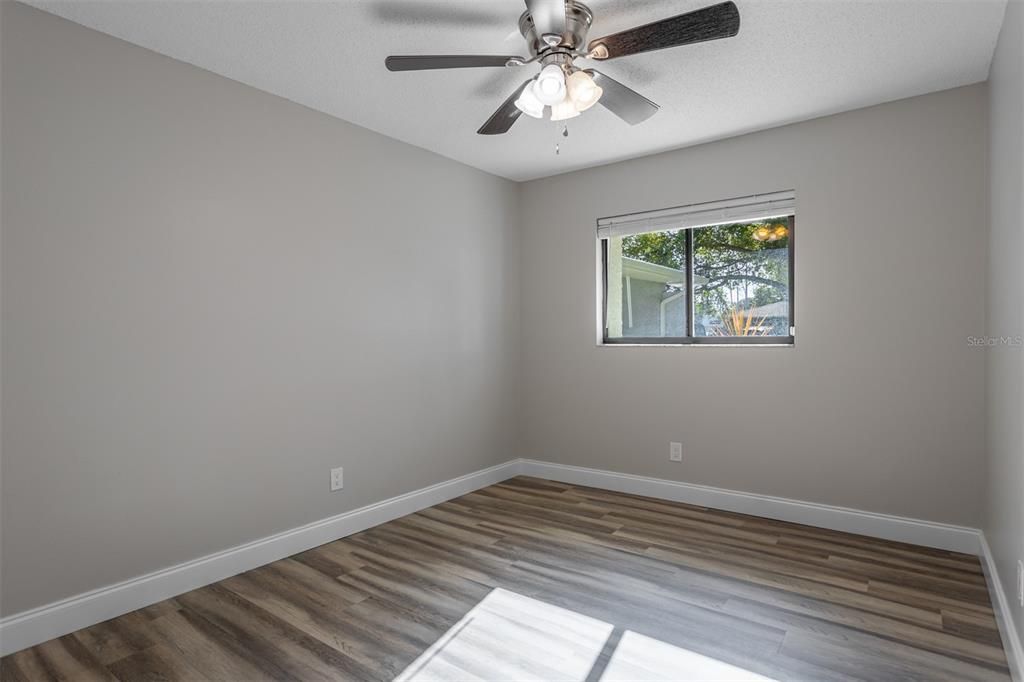 For Sale: $610,000 (3 beds, 3 baths, 1716 Square Feet)