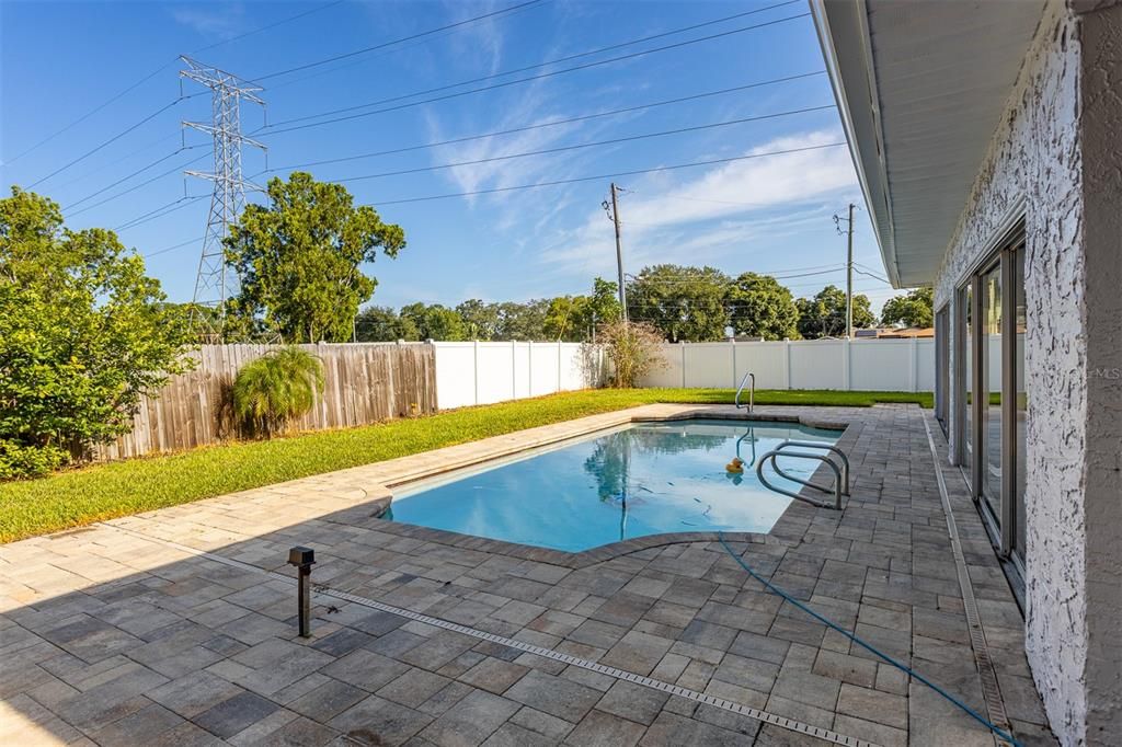 For Sale: $610,000 (3 beds, 3 baths, 1716 Square Feet)