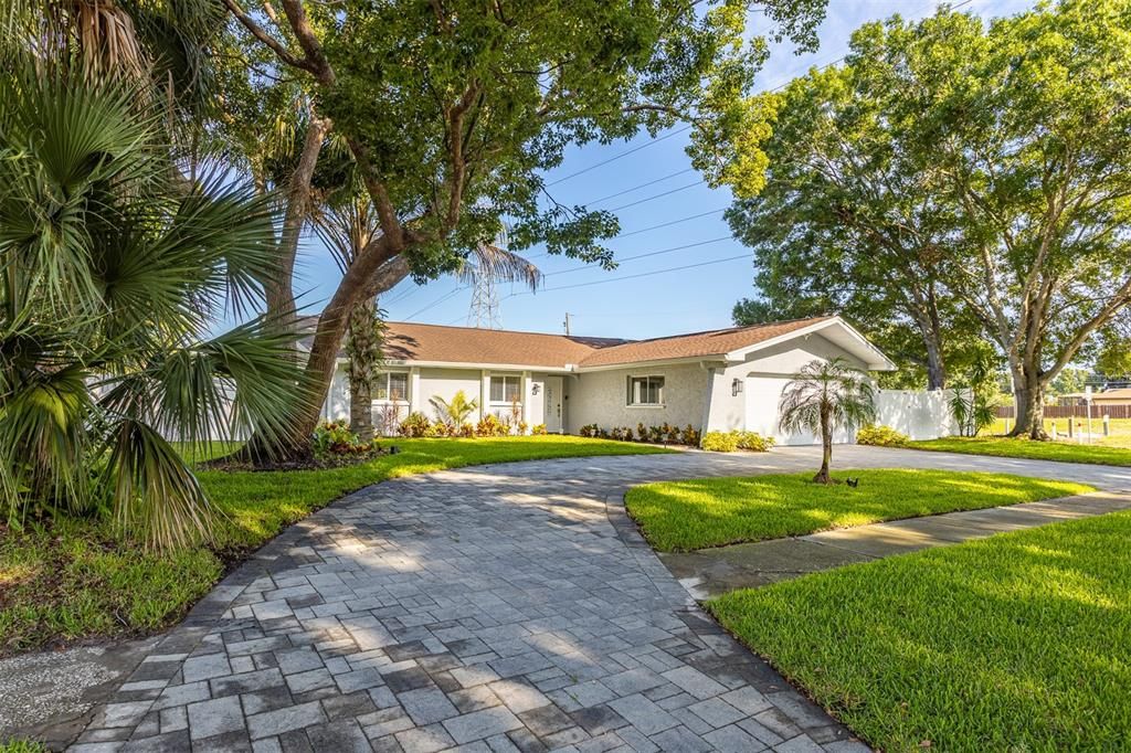 For Sale: $610,000 (3 beds, 3 baths, 1716 Square Feet)
