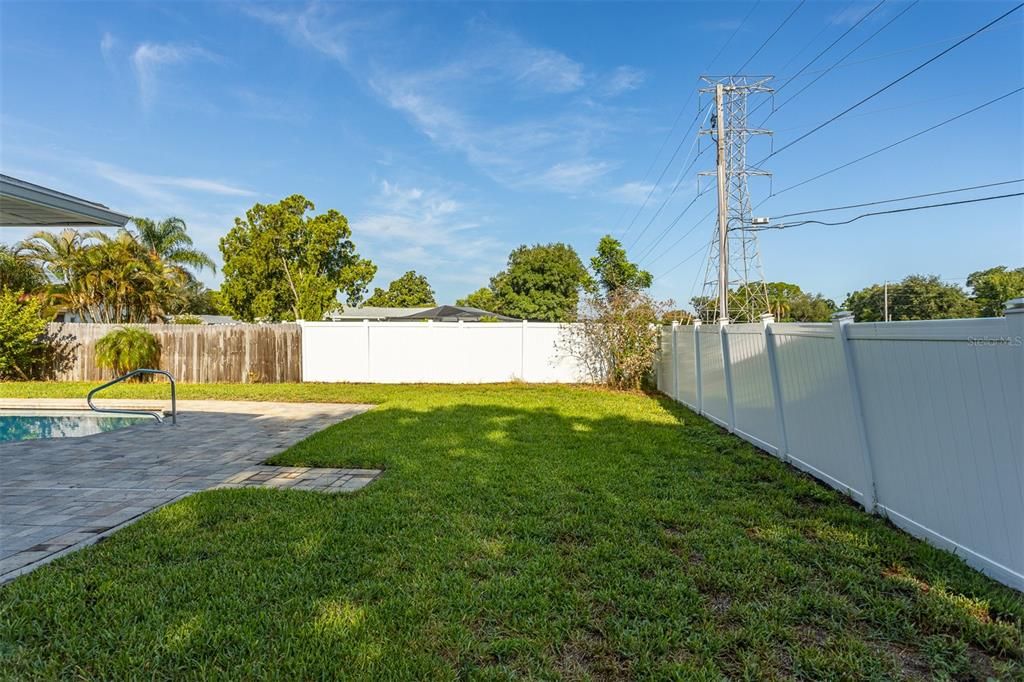 For Sale: $610,000 (3 beds, 3 baths, 1716 Square Feet)