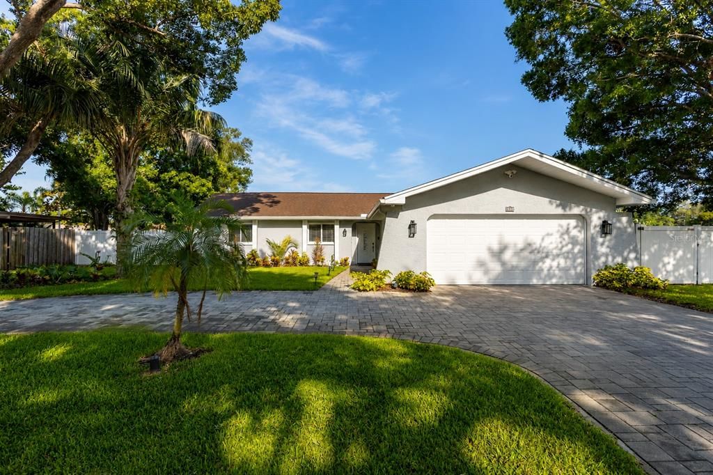 For Sale: $610,000 (3 beds, 3 baths, 1716 Square Feet)
