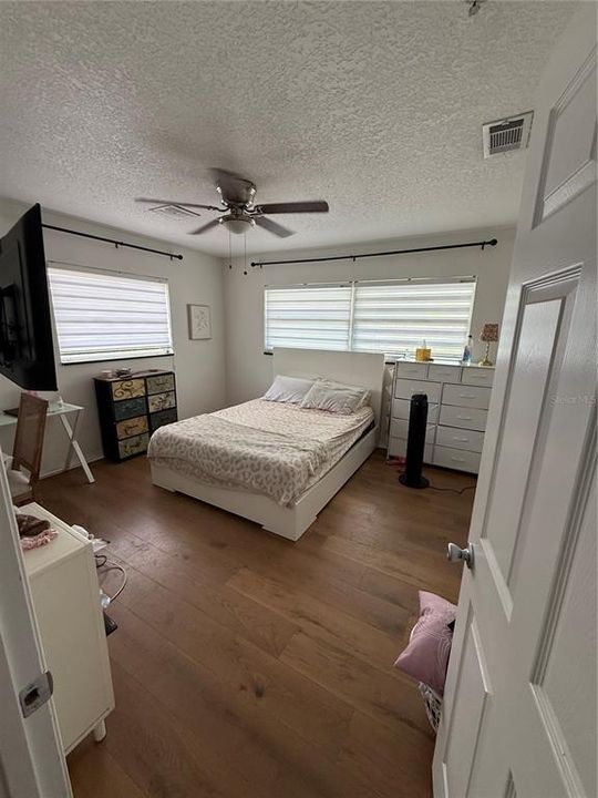 En Venta: $399,900 (3 camas, 2 baños, 1290 Pies cuadrados)