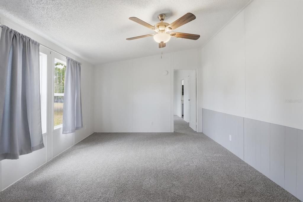 For Sale: $225,000 (4 beds, 2 baths, 1440 Square Feet)