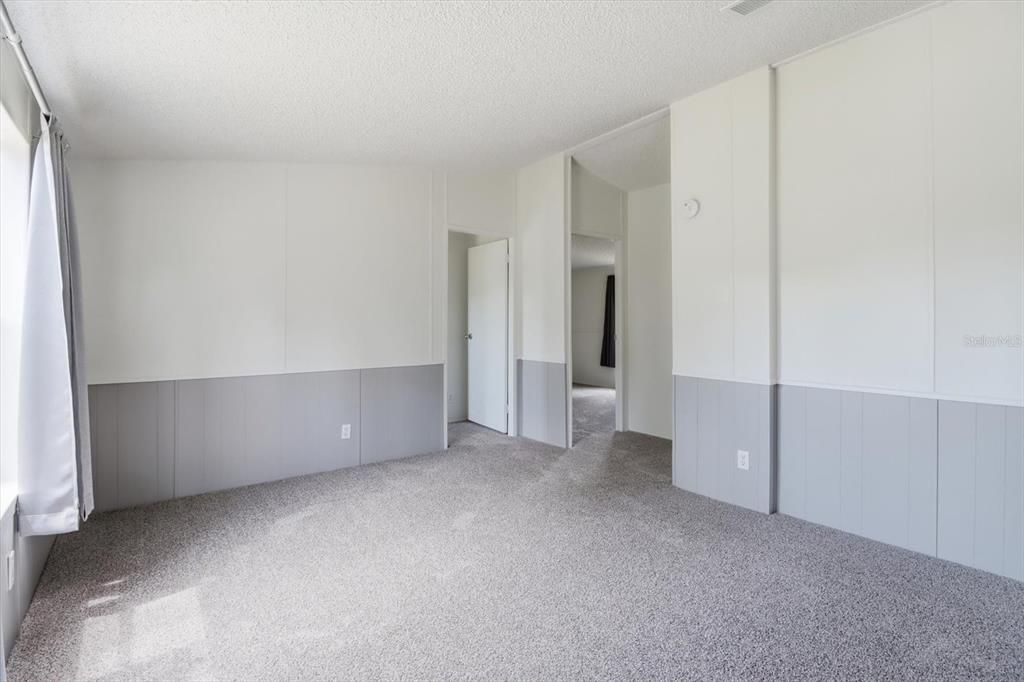 For Sale: $225,000 (4 beds, 2 baths, 1440 Square Feet)