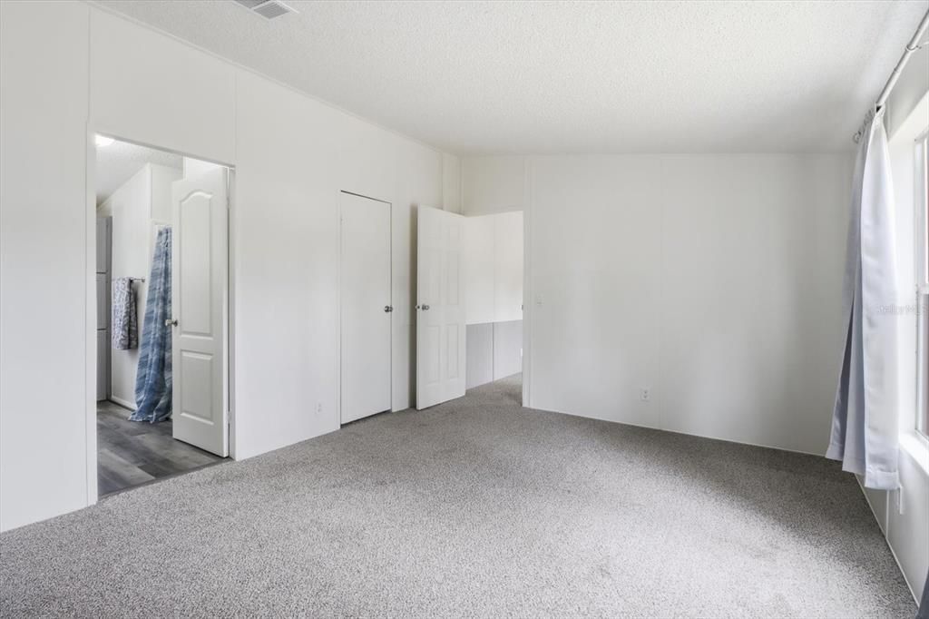 For Sale: $225,000 (4 beds, 2 baths, 1440 Square Feet)
