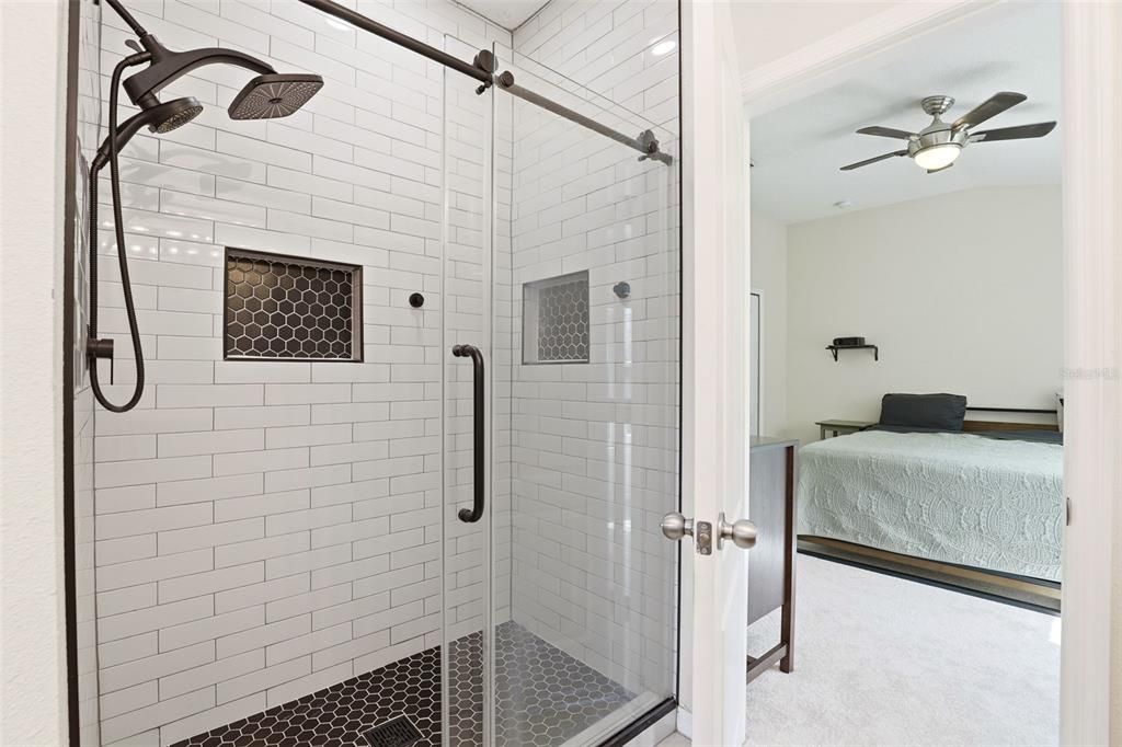 For Sale: $274,999 (3 beds, 2 baths, 1544 Square Feet)
