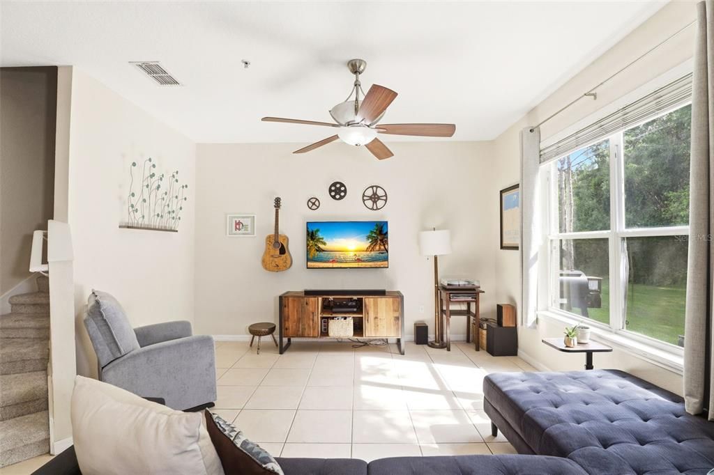 For Sale: $274,999 (3 beds, 2 baths, 1544 Square Feet)