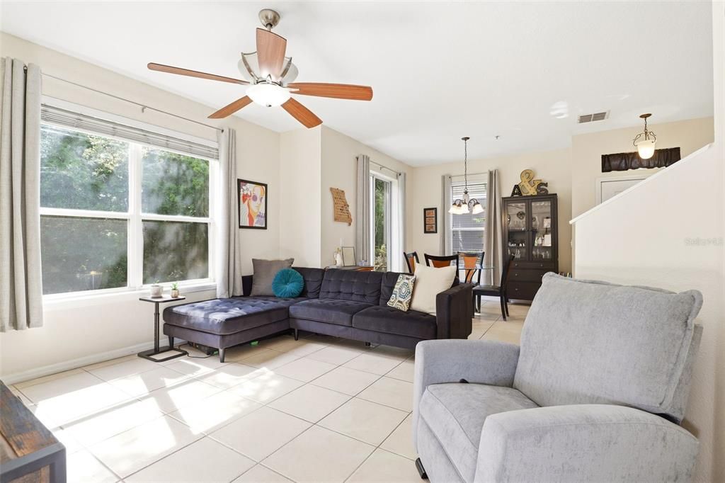 For Sale: $274,999 (3 beds, 2 baths, 1544 Square Feet)
