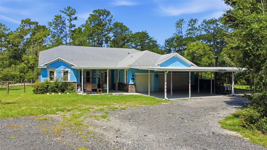 For Sale: $800,000 (4 beds, 3 baths, 2559 Square Feet)
