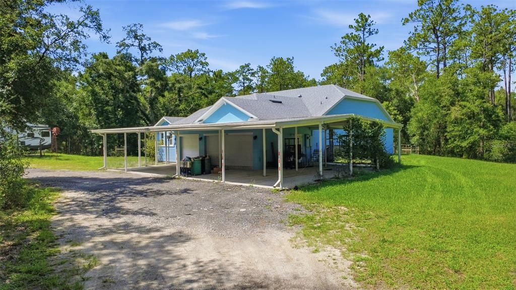For Sale: $800,000 (4 beds, 3 baths, 2559 Square Feet)