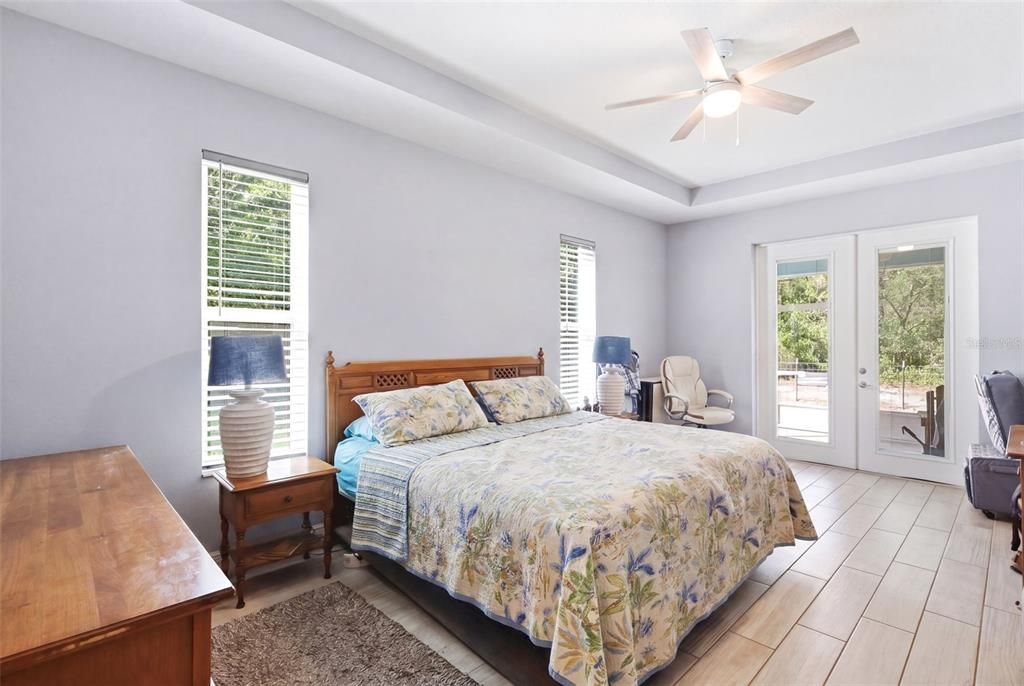 For Sale: $800,000 (4 beds, 3 baths, 2559 Square Feet)