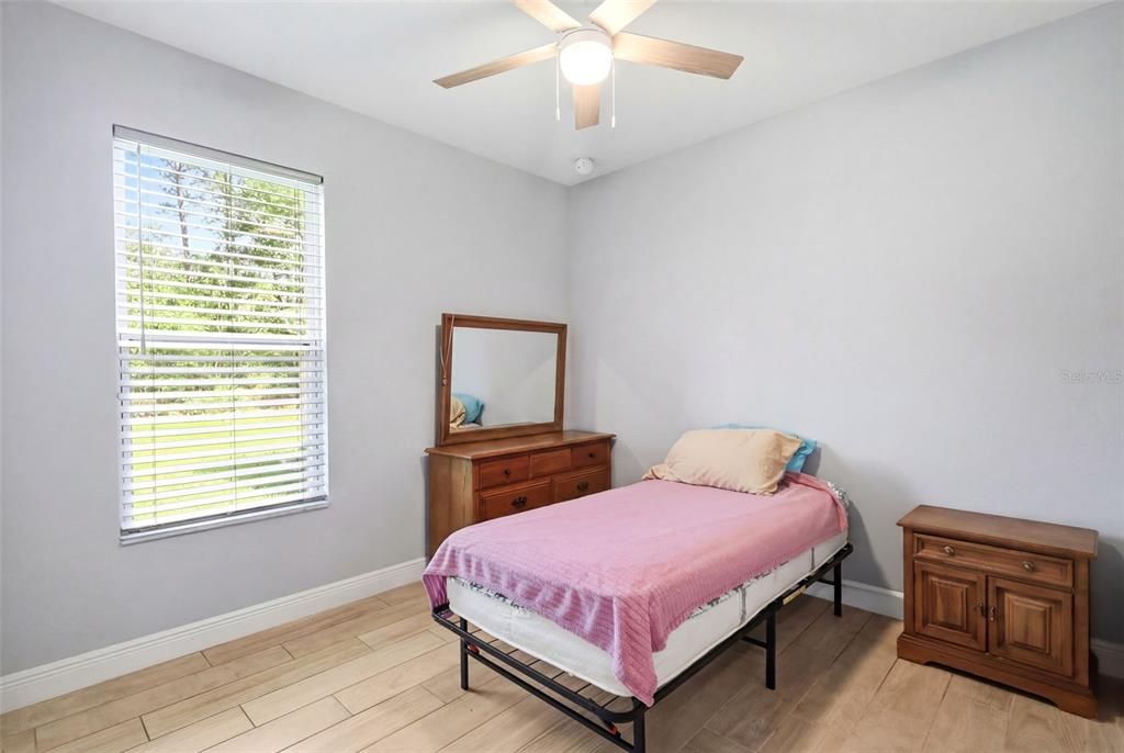 For Sale: $800,000 (4 beds, 3 baths, 2559 Square Feet)