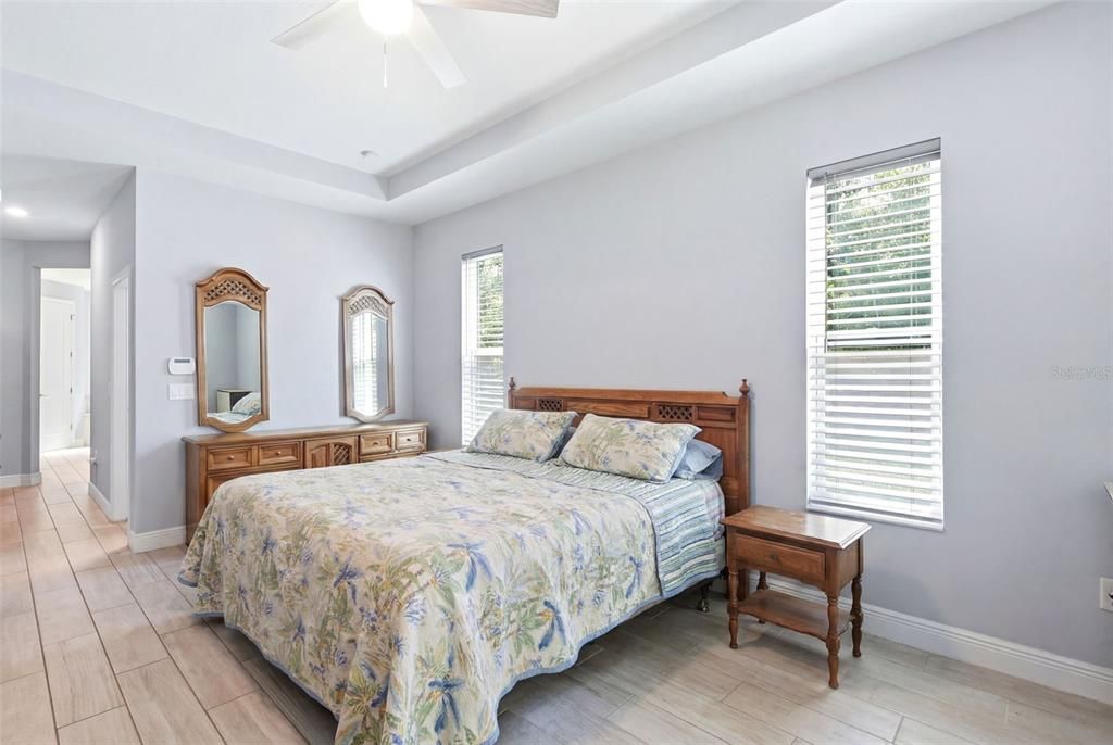 For Sale: $800,000 (4 beds, 3 baths, 2559 Square Feet)