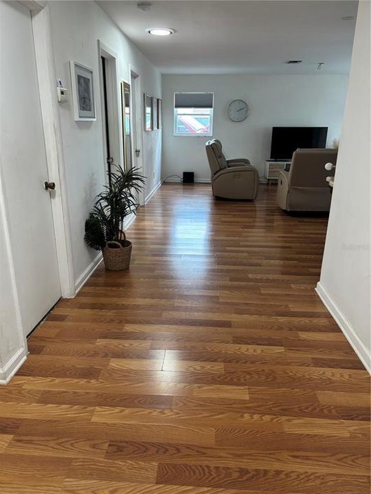 For Sale: $260,000 (2 beds, 2 baths, 1156 Square Feet)