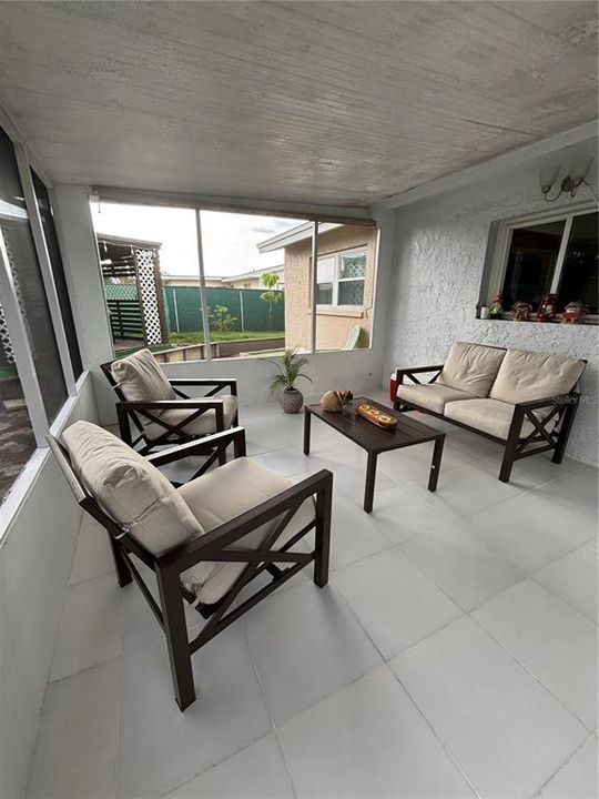 For Sale: $260,000 (2 beds, 2 baths, 1156 Square Feet)