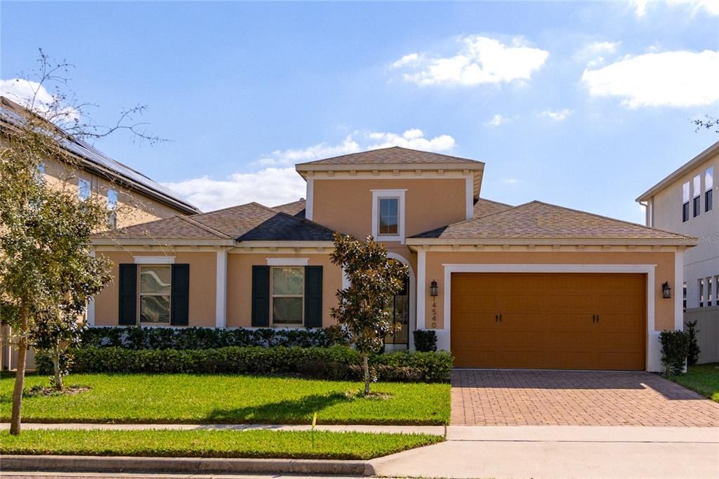 For Sale: $675,000 (4 beds, 4 baths, 2800 Square Feet)