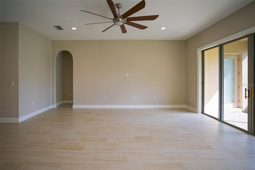 For Sale: $675,000 (4 beds, 4 baths, 2800 Square Feet)