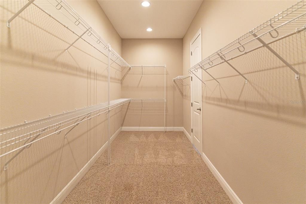For Sale: $675,000 (4 beds, 4 baths, 2800 Square Feet)