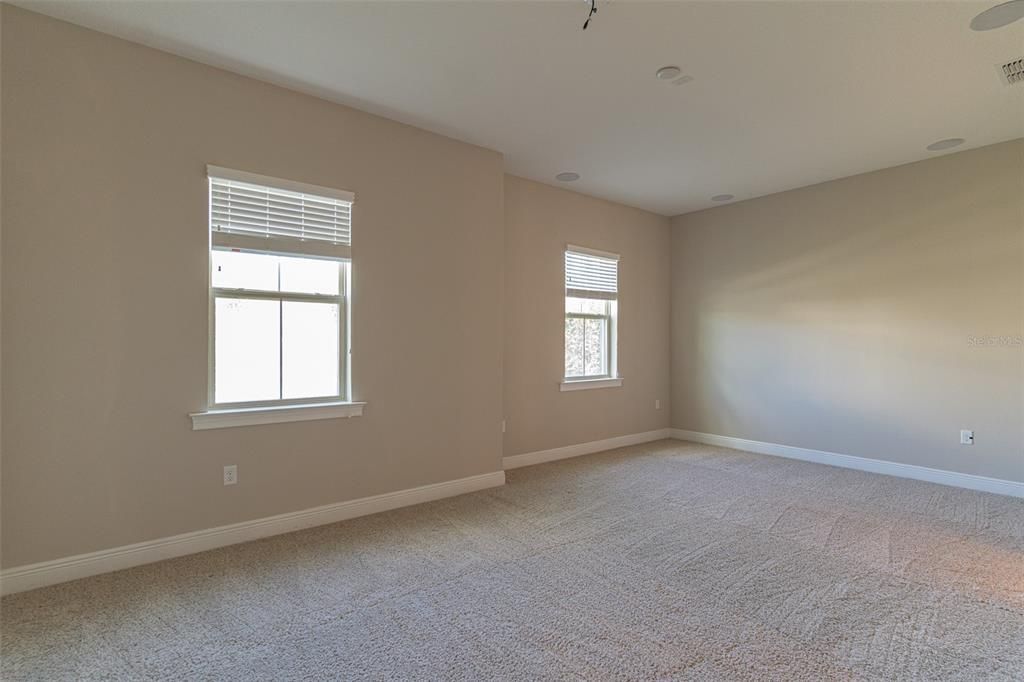 For Sale: $675,000 (4 beds, 4 baths, 2800 Square Feet)