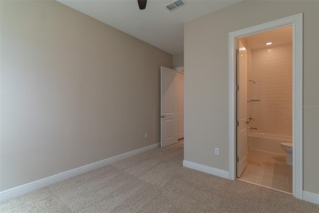 For Sale: $675,000 (4 beds, 4 baths, 2800 Square Feet)