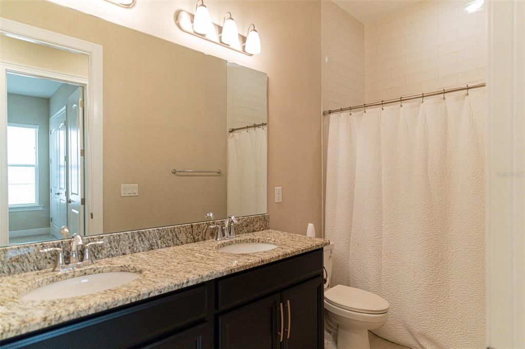 For Sale: $675,000 (4 beds, 4 baths, 2800 Square Feet)