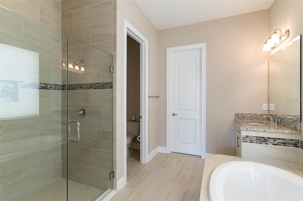 For Sale: $675,000 (4 beds, 4 baths, 2800 Square Feet)
