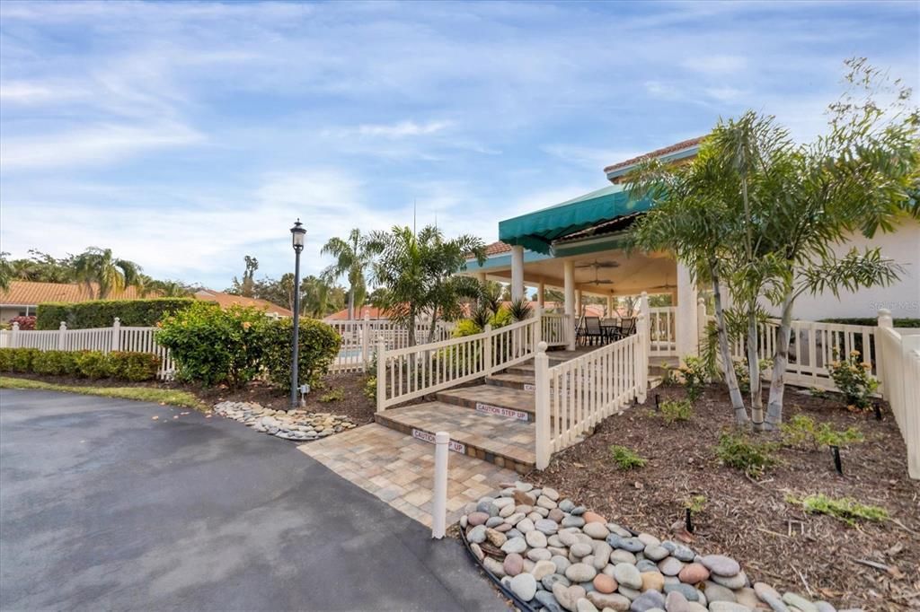 For Sale: $274,999 (2 beds, 2 baths, 1340 Square Feet)