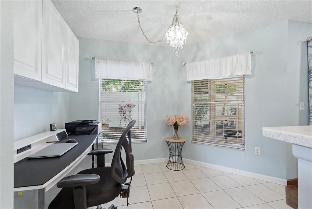 For Sale: $274,999 (2 beds, 2 baths, 1340 Square Feet)