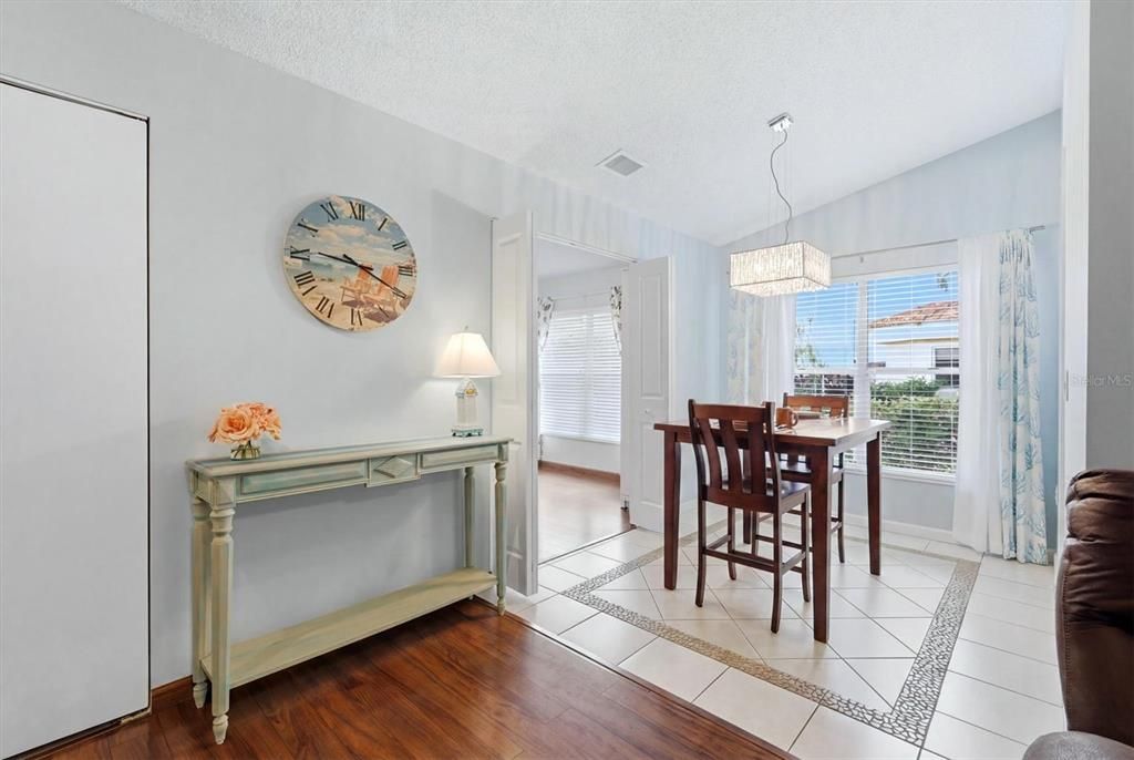 For Sale: $274,999 (2 beds, 2 baths, 1340 Square Feet)