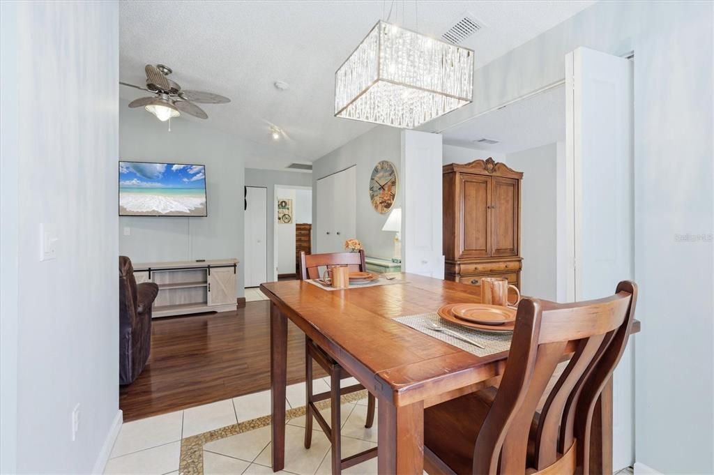For Sale: $274,999 (2 beds, 2 baths, 1340 Square Feet)