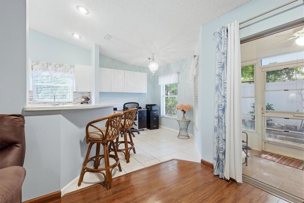 For Sale: $274,999 (2 beds, 2 baths, 1340 Square Feet)