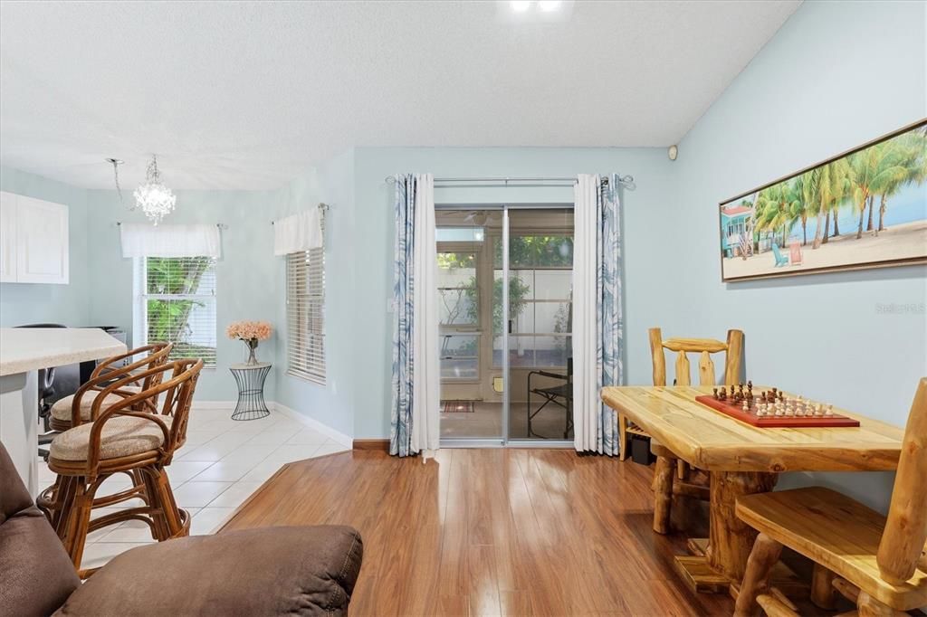 For Sale: $274,999 (2 beds, 2 baths, 1340 Square Feet)