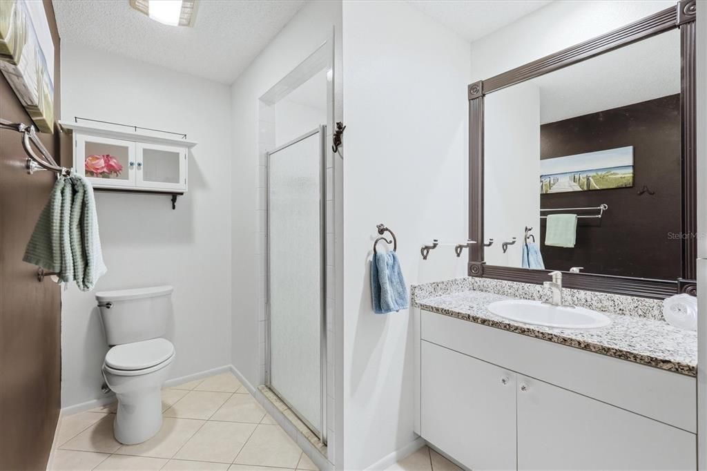 For Sale: $274,999 (2 beds, 2 baths, 1340 Square Feet)