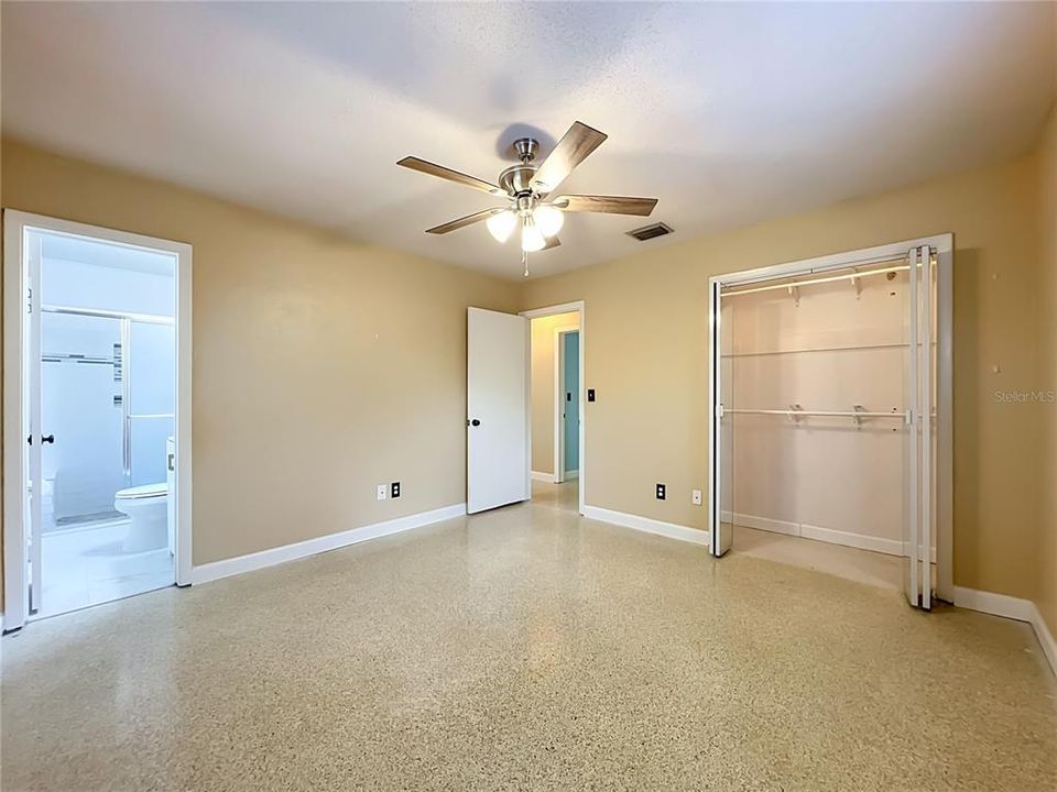 For Sale: $379,900 (3 beds, 2 baths, 1458 Square Feet)