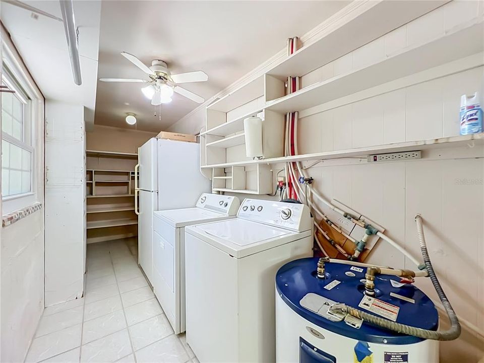 For Sale: $379,900 (3 beds, 2 baths, 1458 Square Feet)