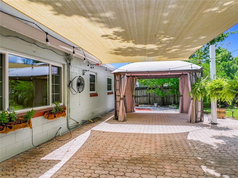 For Sale: $379,900 (3 beds, 2 baths, 1458 Square Feet)