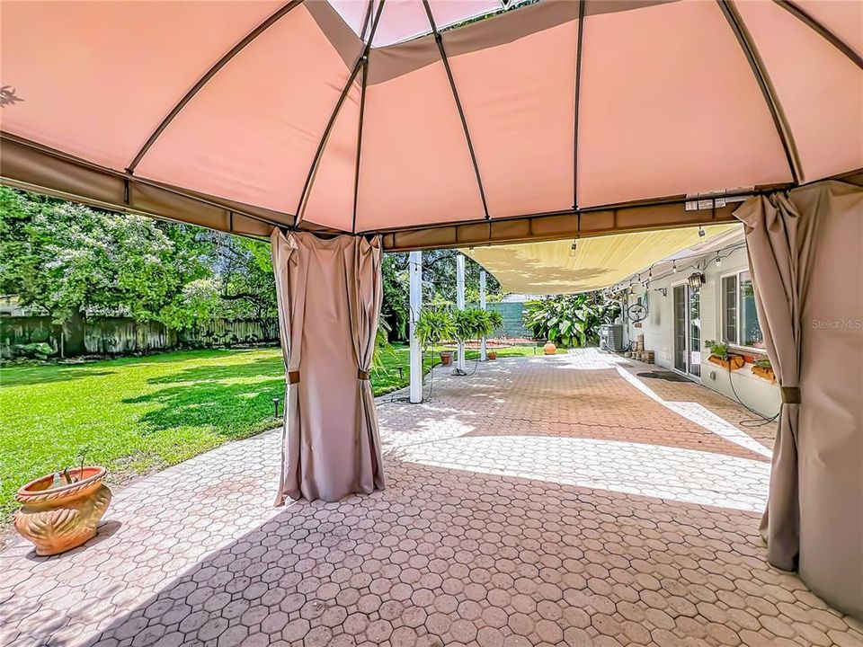 For Sale: $379,900 (3 beds, 2 baths, 1458 Square Feet)