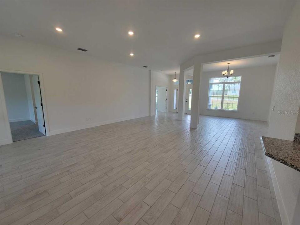 待售: $409,850 (4 贝兹, 3 浴室, 2508 平方英尺)