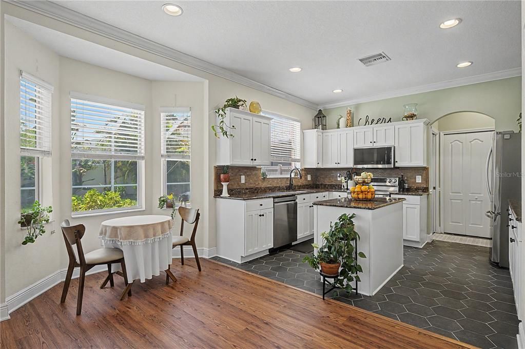 For Sale: $475,000 (3 beds, 2 baths, 2481 Square Feet)