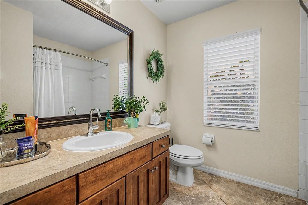 For Sale: $475,000 (3 beds, 2 baths, 2481 Square Feet)