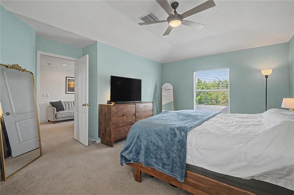 For Sale: $475,000 (3 beds, 2 baths, 2481 Square Feet)