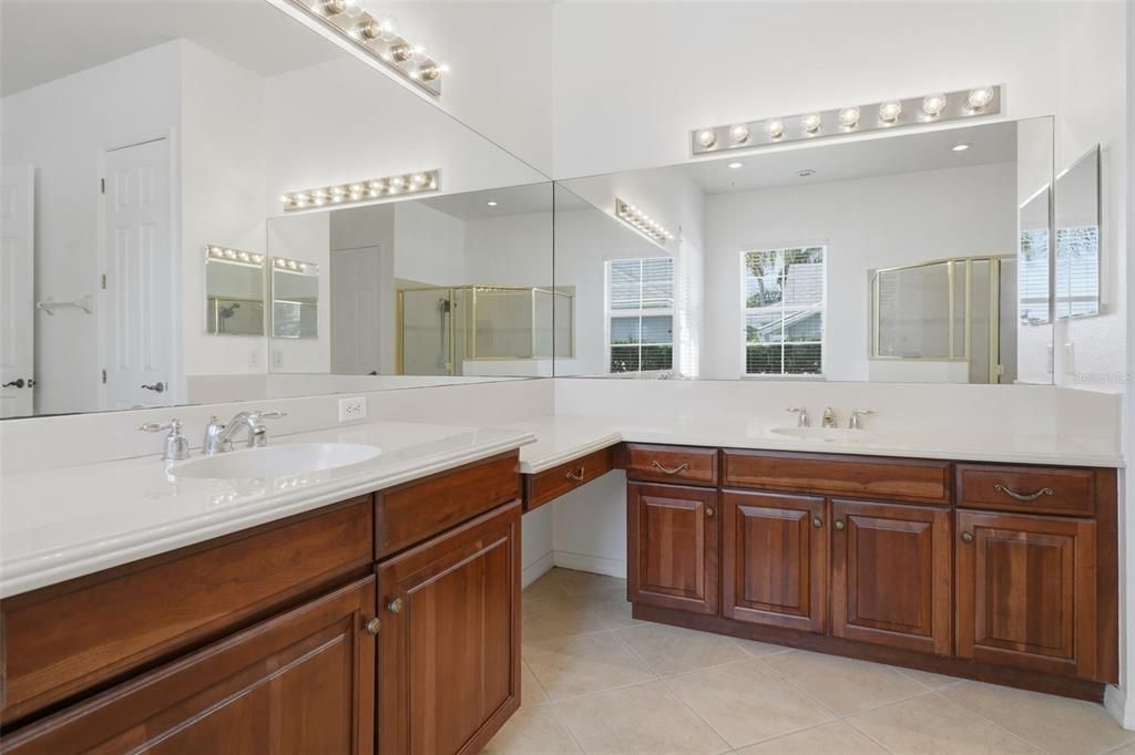 For Sale: $574,000 (4 beds, 3 baths, 2653 Square Feet)