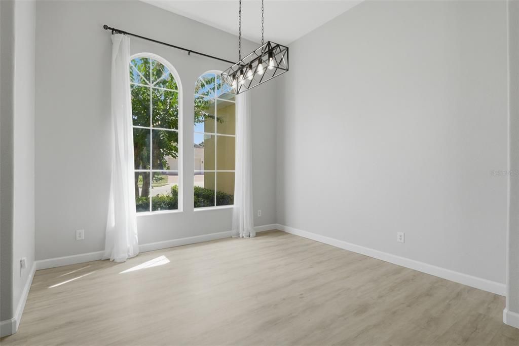 For Sale: $574,000 (4 beds, 3 baths, 2653 Square Feet)