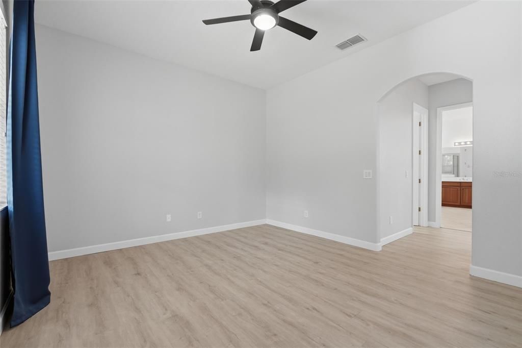 For Sale: $574,000 (4 beds, 3 baths, 2653 Square Feet)